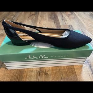 Abella Flats